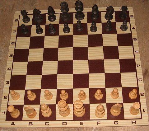 ANCIEN JEU D'ECHECS en bois / Roi 16,5 cm EUR 30,00 - FR